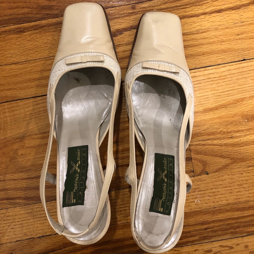 Beige heeled slingbacks